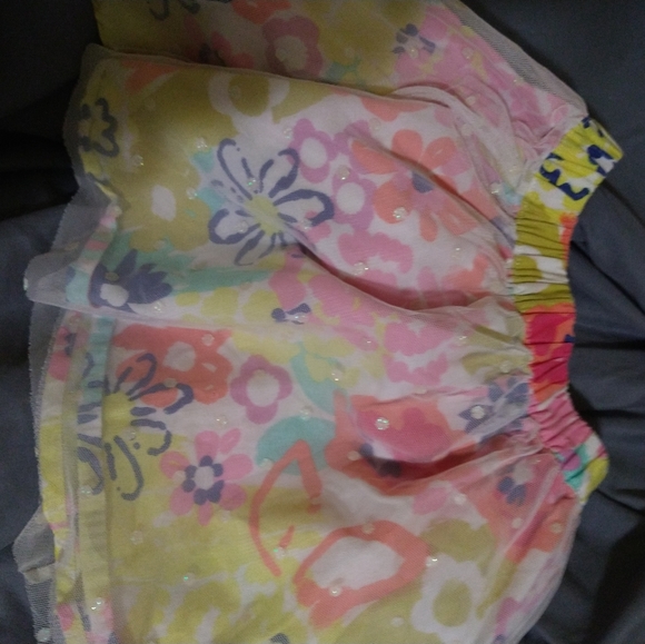 Lil Girls Flowered Skirt Sz. 3T EUC - Picture 3 of 4